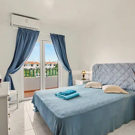 Great House By The Σπίτι διακοπών *