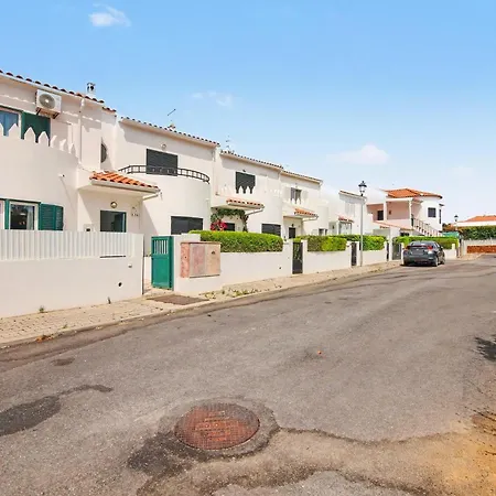 Σπίτι διακοπών Great House By The *