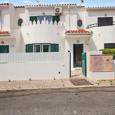 Great House By The Dom wakacyjny *